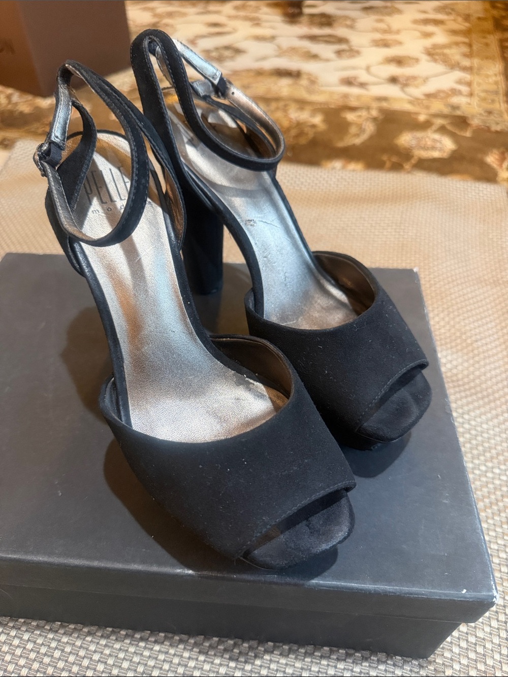 Pelle Moda Black Suede Ankle-Strap Platform Sandals 7 1/2